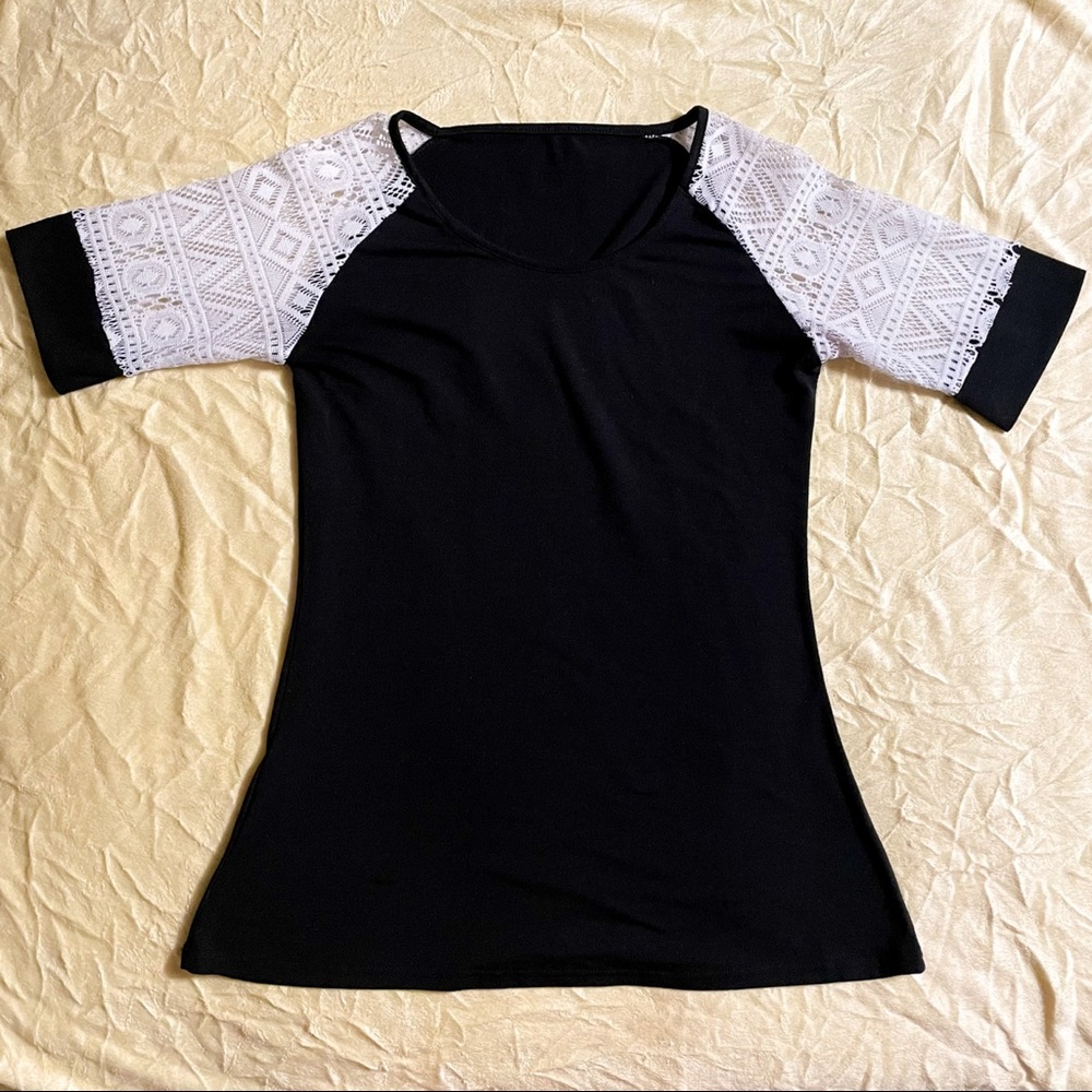 Cute Black & White Crochet Half Sleeve Baseball Top T- Shirt Small EUC